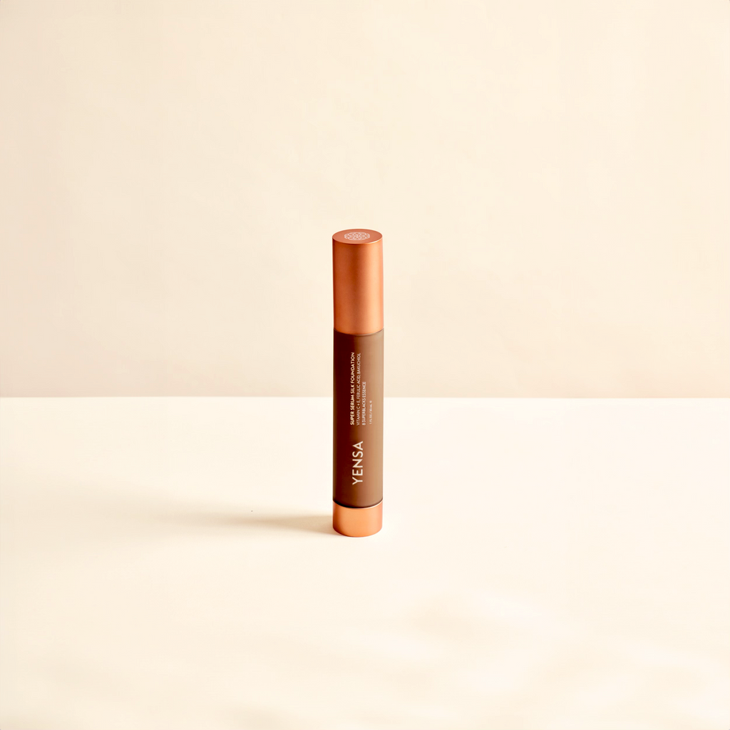 Base de maquillaje con péptidos Super Serum Silk Luminosidad Natural Hidratante para una Piel Radiante