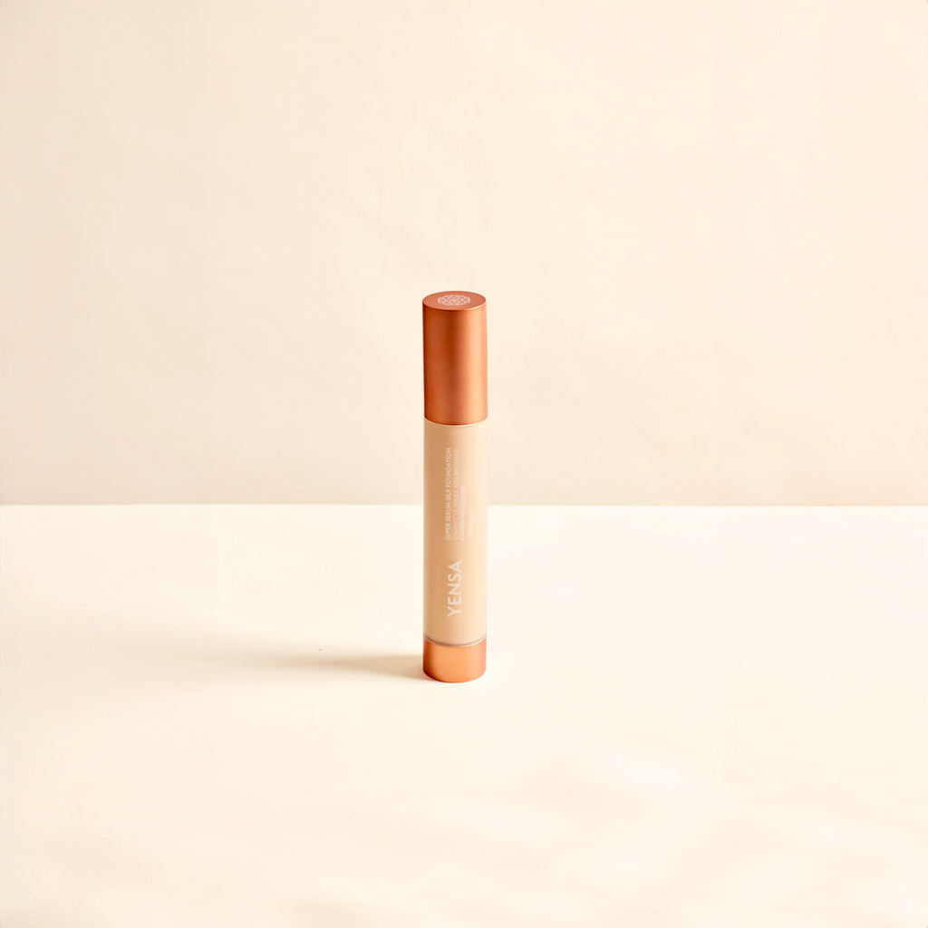 Base de maquillaje con péptidos Super Serum Silk Luminosidad Natural Hidratante para una Piel Radiante
