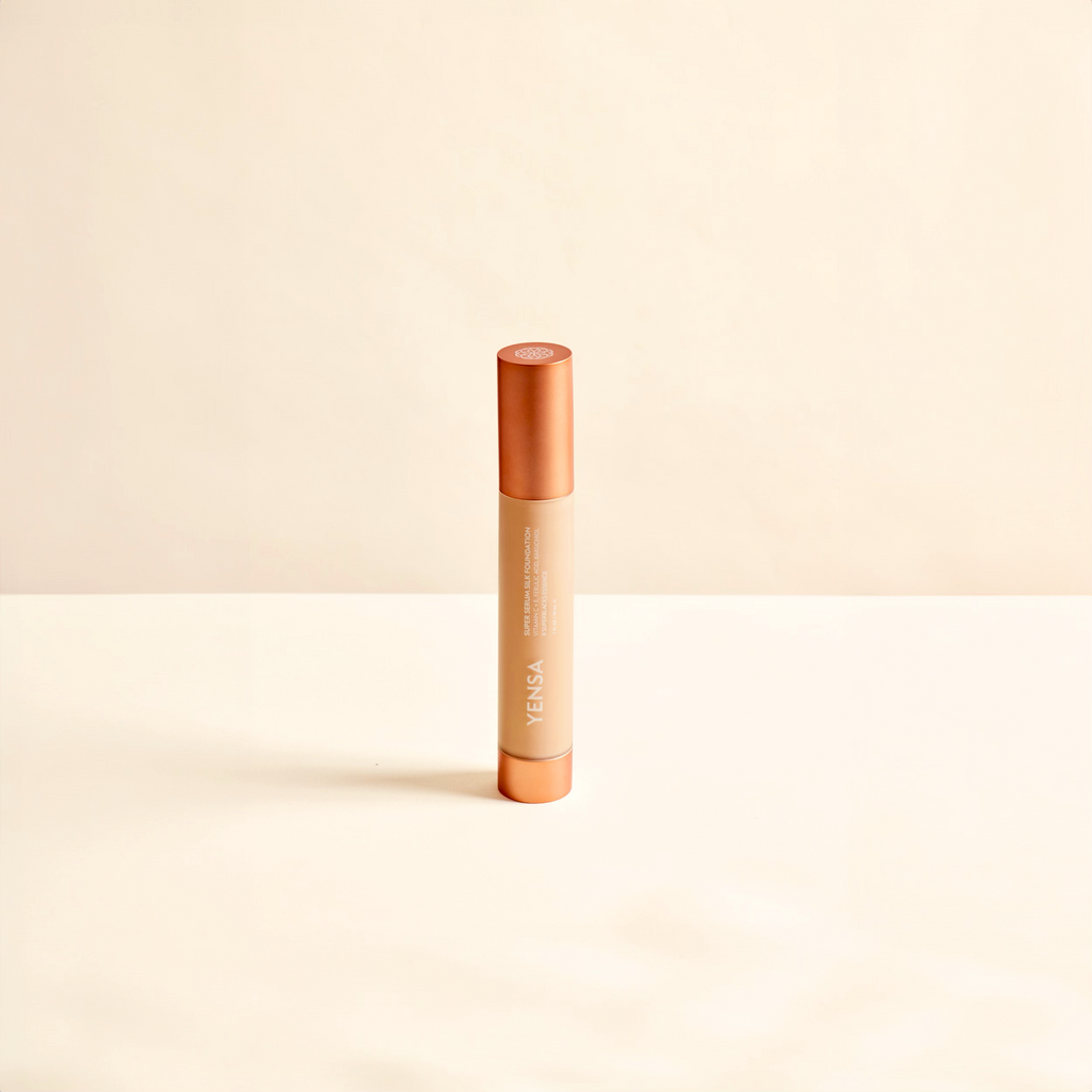 Base de maquillaje con péptidos Super Serum Silk Luminosidad Natural Hidratante para una Piel Radiante