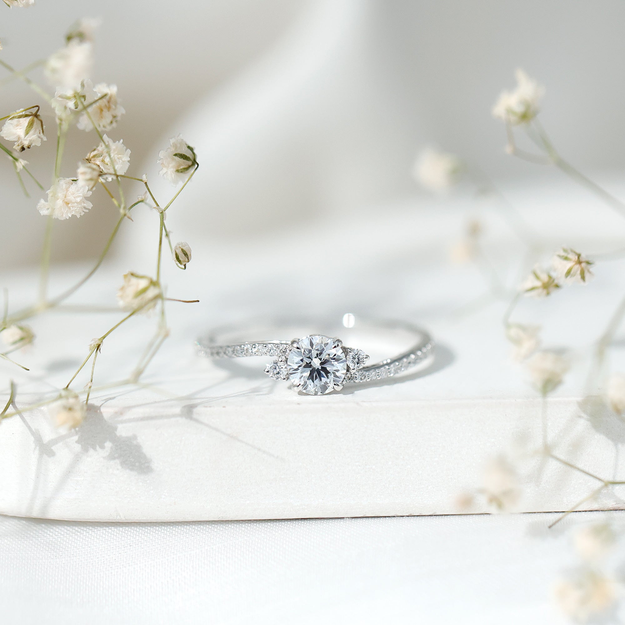 0.9 Carat Lab Grown Diamond Solitaire Engagement Ring With Side Stones