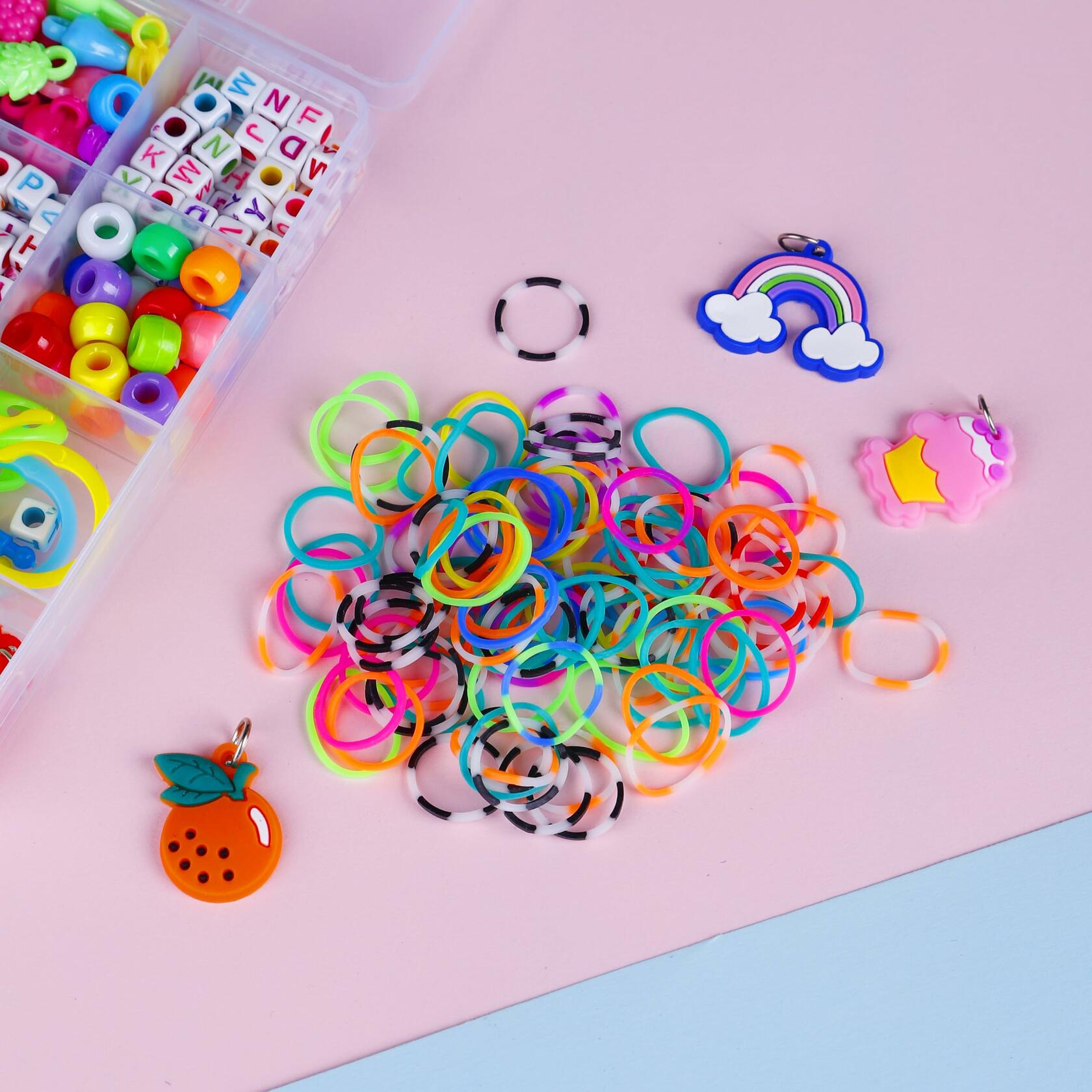 YUSLROB Rubber Band Bracelet Making Kit 2000+ Multi-Color Bands Kids